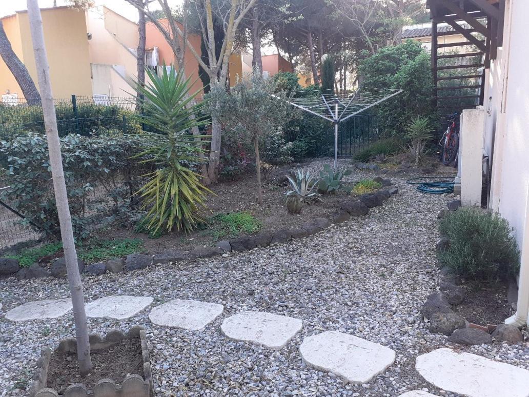Appartement dans résidence calme secteur pinède Agde Esterno foto